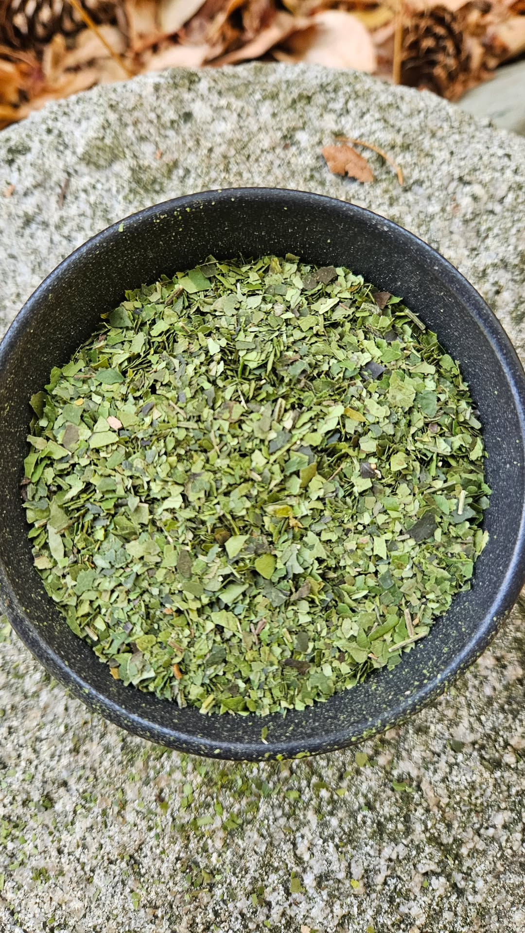 Upina Guayusa loose leaf tea close-up